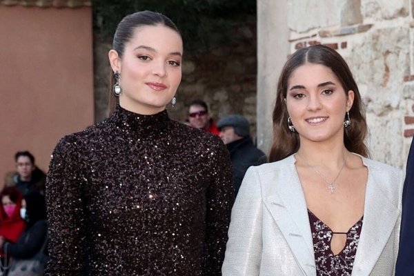 En la boda real del año la invitada más elegante ha llevado un vestido de Zara (rebajado a 8 euros)