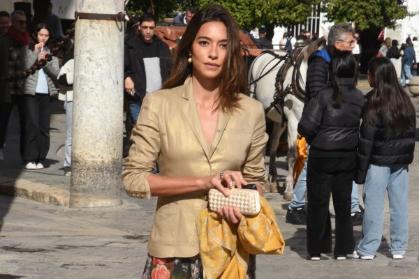 Rocío Crusset, la invitada más elegante con una preciosa falda que le ha prestado su madre