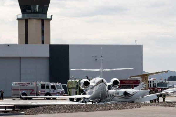 El choque de dos aeronaves en Arizona deja un muerto y al menos tres heridos
