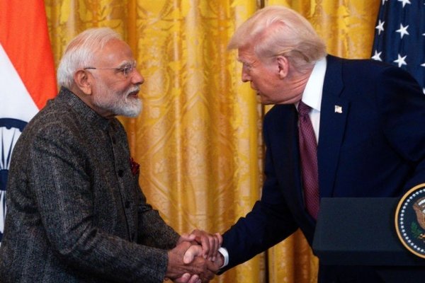 Modi y Trump acuerdan negociaciones comerciales para evitar una guerra comercial