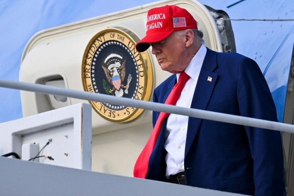 Trump dice que Ucrania participará en las negociaciones con Rusia