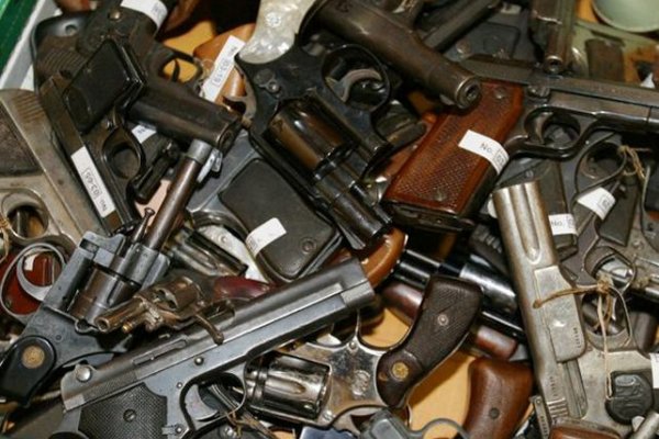 SI HAY POBREZA... Las fuerzas federales de Argentina usarán armas decomisadas