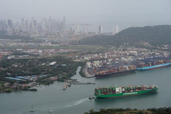 El libre paso de Colombia y Costa Rica por el Canal de Panamá alienta la aspiración de EE.UU.