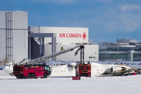 Al menos ocho heridos en el accidente de un avión con 80 personas a bordo en el aeropuerto de Toronto