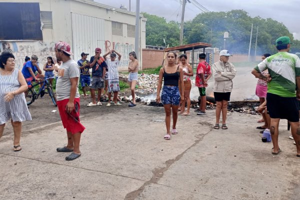 CUIDADO! Vecinos de Capital denuncian grave daño por aguas negras en calles del barrio Quilmes