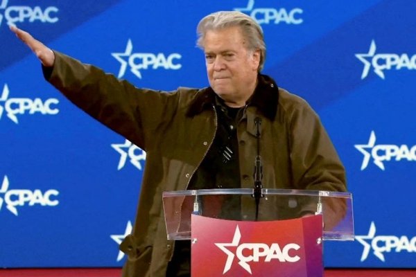Bannon, el ideólogo de Trump, ensalza a Vox y ataca al Frente Nacional francés