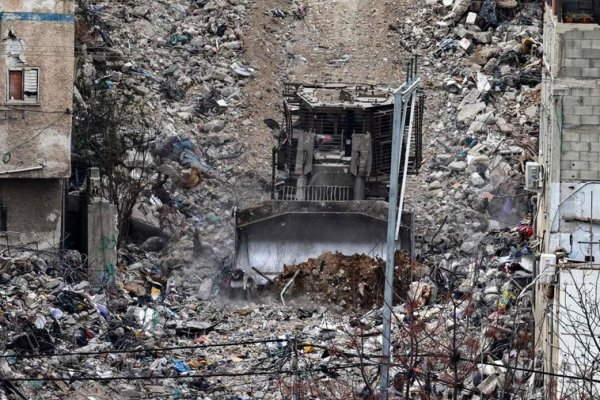Netanyahu ordena intensificar las operaciones militares en Cisjordania tras las explosiones de tres autobuses