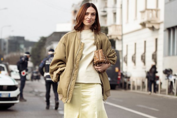 A cada chaqueta su combinación infalible: 5 looks tendencia en primavera fichados en Milán