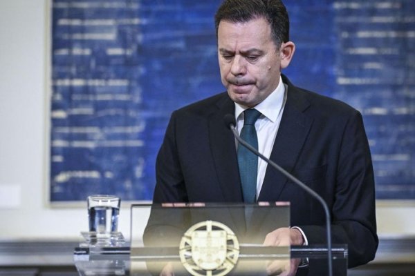 El primer ministro de Portugal rechaza dimitir tras ser acusado de un supuesto conflicto de intereses