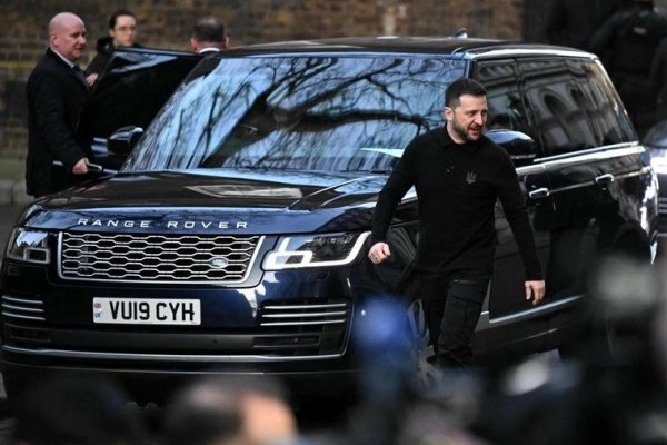 Cumbre internacional de líderes europeos con Zelenski en Londres para tratar las negociaciones de paz en Ucrania: última hora hoy