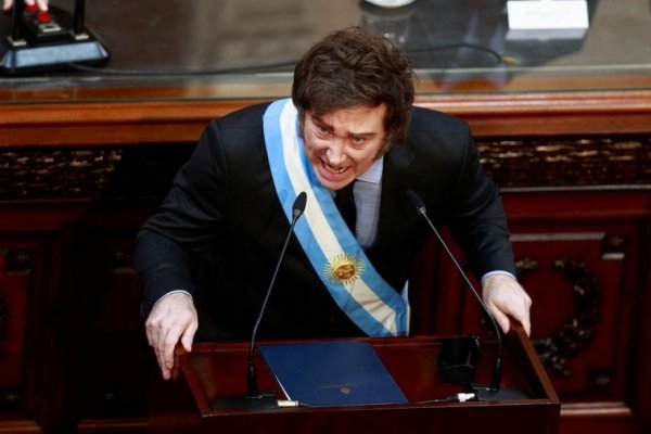 Milei defiende «seguir con la motosierra en el Estado» y no descarta la salida de Mercosur para acercarse a EE.UU.