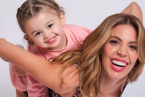 DISNEY! Las fotos del viaje con su hija de Virginia Gallardo a meses de la separación