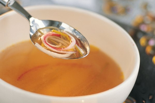El caldo de huesos que recomienda la nutricionista y que preparo todos los domingos: 