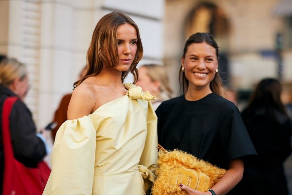 Acaban de llegar a Zara y se agotarán en horas, 7 prendas de primavera infalibles que son tendencia