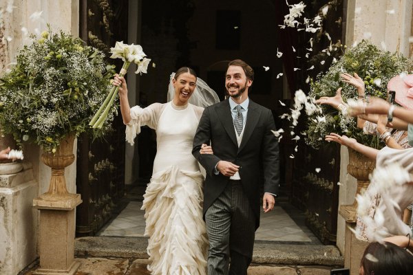 La novia sevillana que triunfó con su vestido de volantes contemporáneo