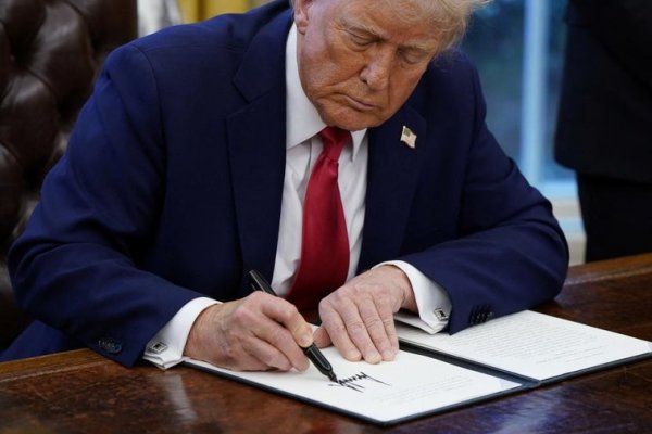 Trump subirá al 50% los aranceles al aluminio y al acero de Canadá