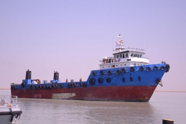 Irak incauta un buque no identificado supuestamente implicado en «contrabando de combustible» en sus aguas