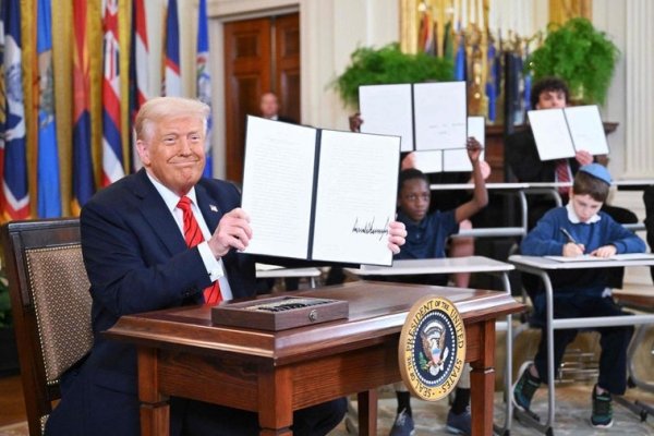 ¿Qué significa que Trump haya cerrado el Ministerio de Educación de EE.UU.?