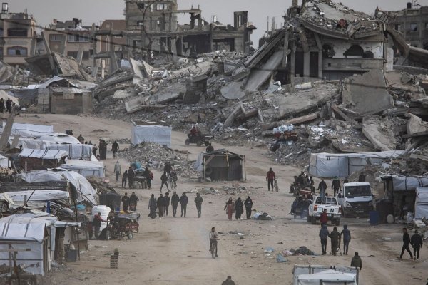 Hamás responde con el lanzamiento de los primeros cohetes en cinco meses a los sangrientos bombardeos de Israel en Gaza