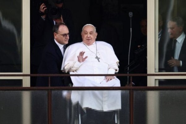 BUENA NUEVA! Apareció el Papa Francisco en público
