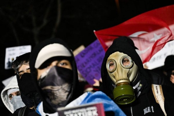 Turquía detiene a más de mil manifestantes en la oleada de protestas por la detención del alcalde de Estambul