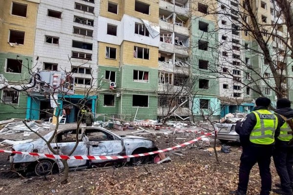 Casi un centenar de heridos en un nuevo ataque de las tropas rusas contra la ciudad ucraniana de Sumi