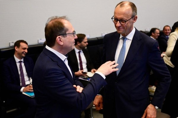 Inmigración e impuestos demoran la gran coalición en Alemania
