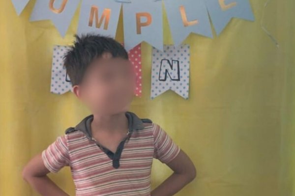“Star”, un niño de 9 años apasionado por el espacio, la informática y el inglés, que sueña con ser adoptado