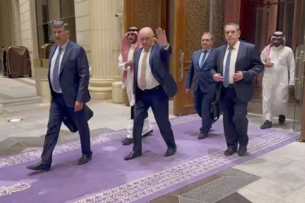 Ucrania y EE.UU. celebran la tercera ronda de negociaciones en Riad