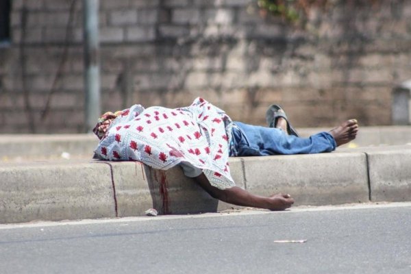 Mueren más de 20 personas tras chocar un autobús y un camión en el centro de Mozambique