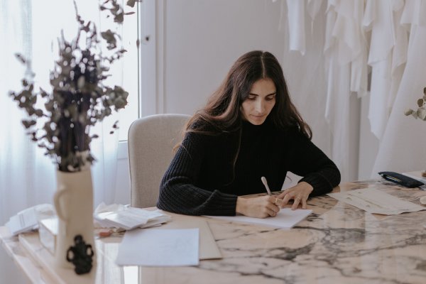 Inés Lacasa, la diseñadora de novias abanderada del 'Conscious Couture': 