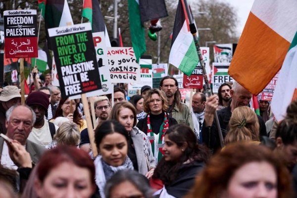 Hamás convoca tres días de «ira global» y pide incrementar manifestaciones y cercos a las embajadas israelíes