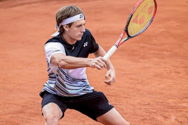 El correntino Midón ganó en el debut y accedió a octavos de final en Luján