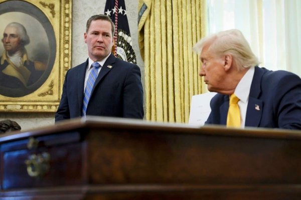 Trump acepta una investigación interna por el error del chat del ataque a Yemen