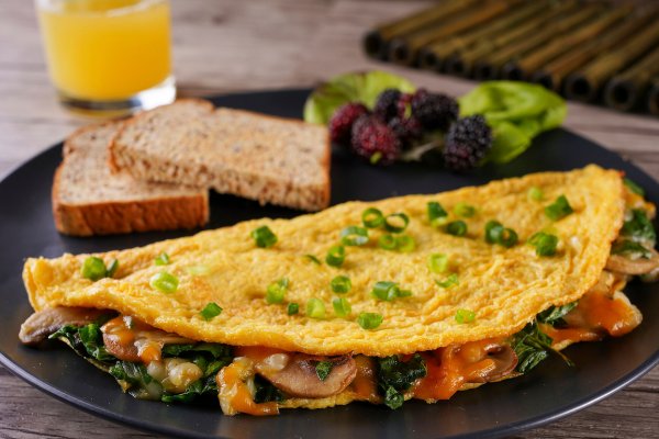 Paté, tortilla y crepes, 3 cenas de nutricionista para controlar el peso y la inflamación que se preparan en unos minutos
