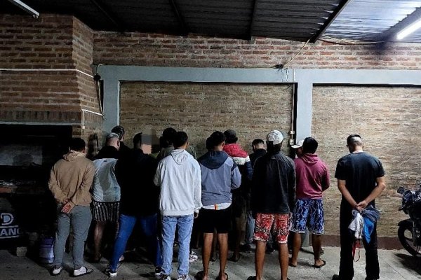 ALGO PASA! Decenas de detenidos todos los días y averiguación de antecedentes en plena ciudad de Corrientes