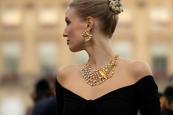¿Qué debe tener un joyero-cápsula? Guía para elegir  las joyas que necesitarás en tu vida