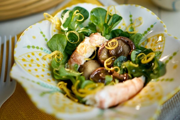 Estos son los 9 alimentos que debes añadir a tu dieta para vivir más y mejor según la doctora Sari Arponen