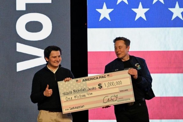 Una lotería y regalos de Musk a los votantes en el primer test electoral para Trump