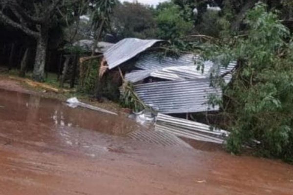 APIPÉ SE RECUPERA! 86 casas afectadas por el temporal y sin ayuda de Yacyretá