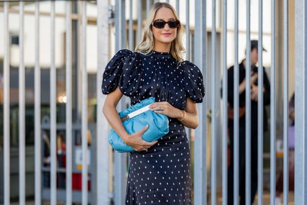 7 vestidos de lunares elegantes para ir a la Feria de Abril sin el traje de flamenca (incluido el best seller de Zara)