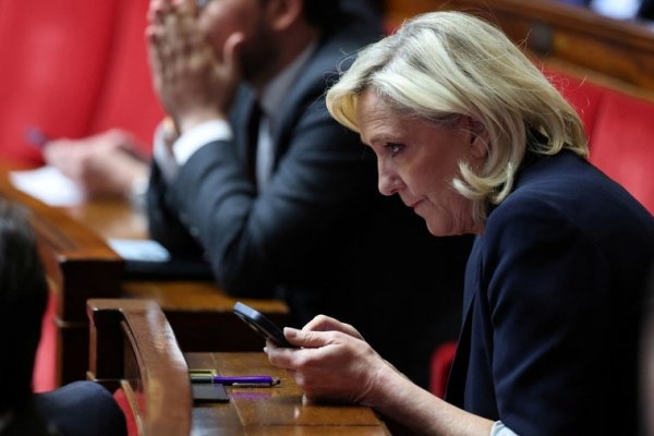 El partido de Le Pen llama a «tomar la calle» entre acusaciones de «robo judicial»