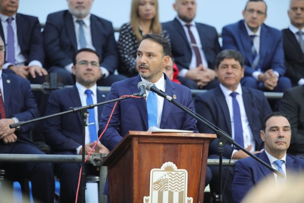 IMÁGENES! Los hermanos Valdés encabezaron el acto central en Ituzaingó
