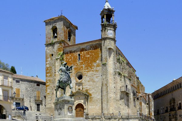 El pueblo cerca de Madrid que ha sido elegido como uno de los más bonito de España que es perfecto para ir en Semana Santa