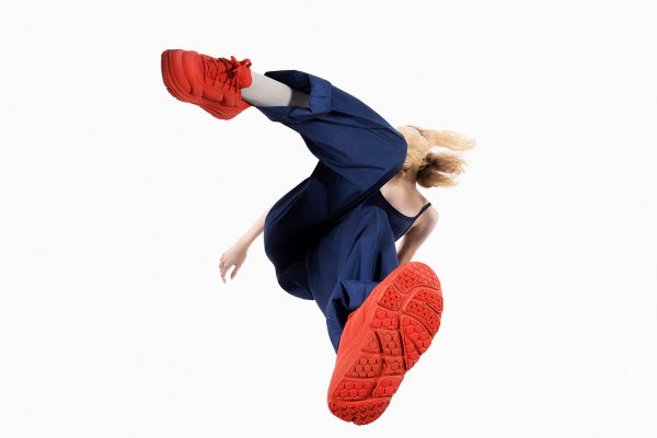 MARNI y HOKA presentan las zapatillas BONDI B3LS, a la venta el 3 de abril de 2025