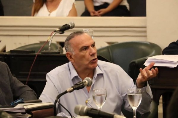 El desafío de gobernar: equilibrio, democracia y desarrollo sustentable