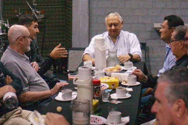 CON FE! Perucho Cassani con Pastores Evangélicos