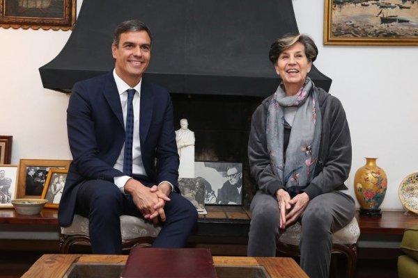 Un tribunal destituye de su cargo a la senadora Isabel Allende por la fallida venta de la casa de su padre