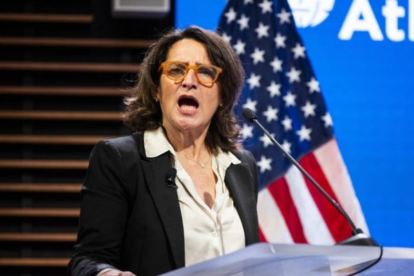 Ribera ironiza con que los aranceles de Trump se aplican incluso a «islas con pingüinos»