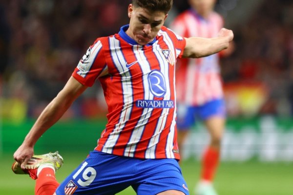 Fuerte denuncia contra la UEFA por el penal de Julián Álvarez